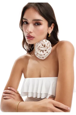 Sui Ava Smooth flower large corsage flower necklace / belt in champagne