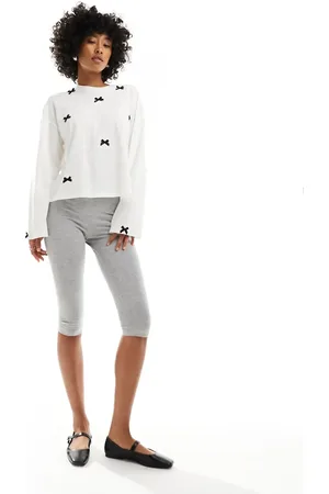 Monki Monk stretch cropped capri pants in melange