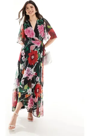 HOPE & IVY Wrap maxi dress in black base floral