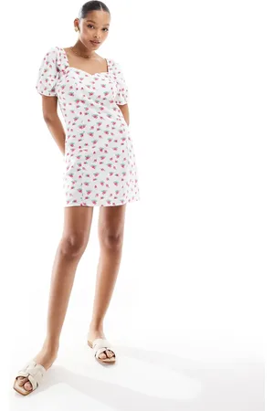 VERO MODA Sweetheart neck mini dress with puff sleeves in floral print