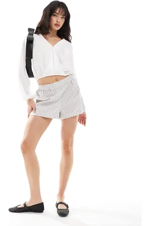 Pimkie Balloon sleeve wrap blouse in black