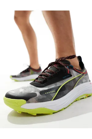 PUMA Voyage Nitro 3 running trainers in