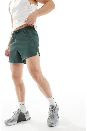 Nike Run Division 5 inch shorts in dark