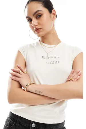 Pull&Bear Graphic slim fit tee in ecru