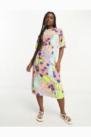 Influence Midi dress in daisy print