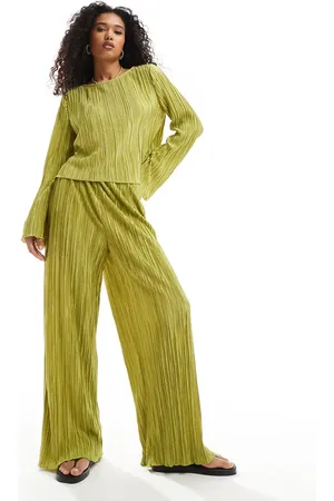 Pieces® Plisse wide leg trouser co-ord in