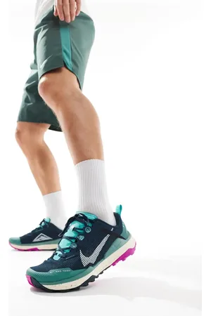 Nike React Wildhorse 8 trainers in