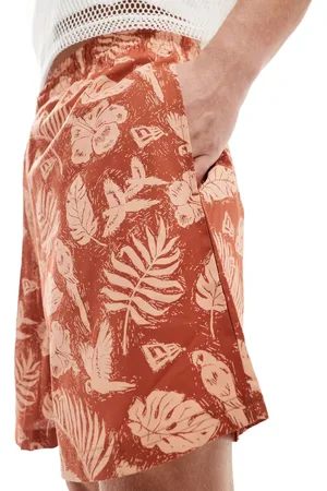 New Era Printed shorts in