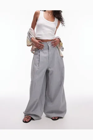 Topshop Pleated extreme wide leg jeans in chalky