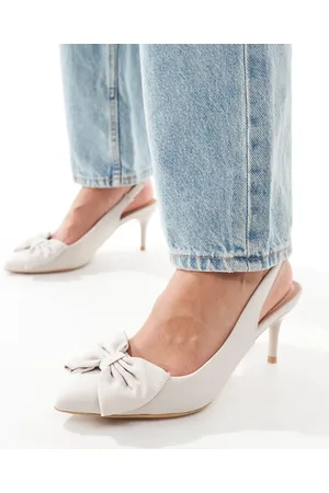 New Look Satin bow heeled shoe in cream