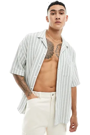 New Look Short sleeve textured shirt in stripe
