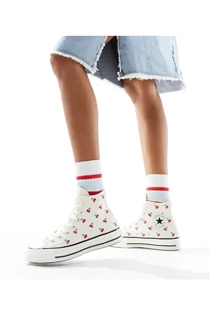 Converse Chuck 70 Hi cherry trainers in cream