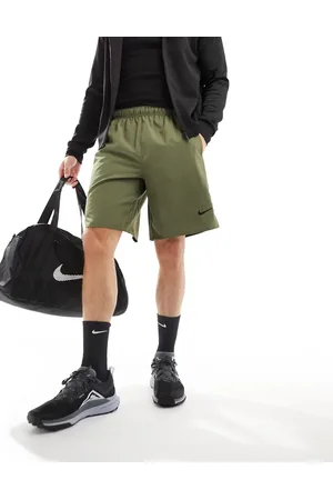 Nike Challenger 9inch short in khaki