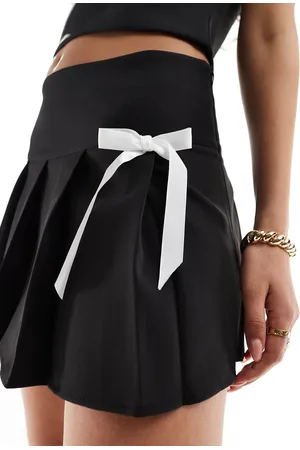 Kaiia Pleated bow detail mini skirt co-ord in