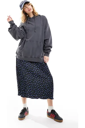 Daisy Street Relaxed low rise midi skirt in blue ditsy
