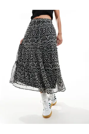 New Look Tiered midi skirt in print