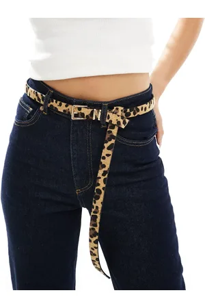 ASOS Skinny waist and hip jeans belt with boyfriend end in leopard