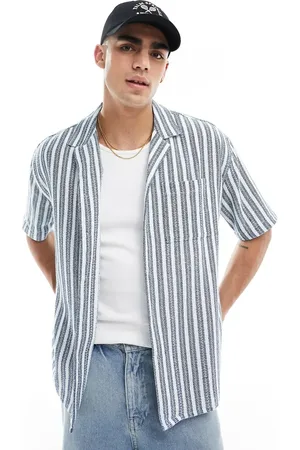 New Look Short sleeved textured stripe patterned shirt in