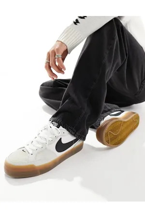 Nike Zoom Pogo Plus trainers in