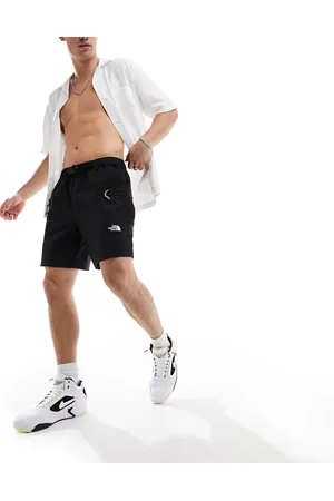 The North Face Class V Pathfinder 5 inch belted shorts in