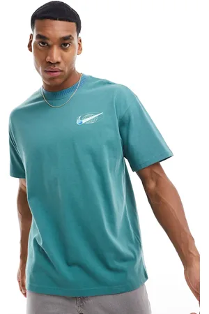 Nike Swoosh chest logo t-shirt in dark