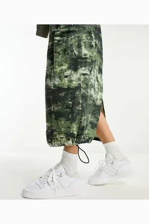 adidas Rivalry low trainers in crystal/linen green