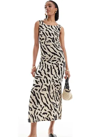 Pieces® Scoop neck textured jersey maxi dress in beige animal print