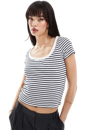 New Look Scoop neck t-shirt in stripe