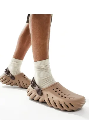 Crocs Unisex Echo clogs in latte brown