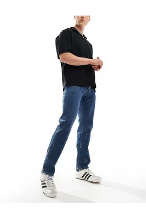Wrangler Texas straight fit jeans in mid wash