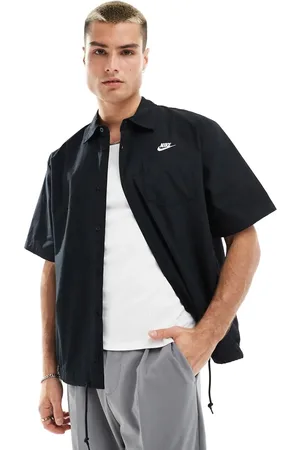 Nike Club woven short sleeve shirt in