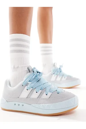 adidas Adimatic trainers in pale