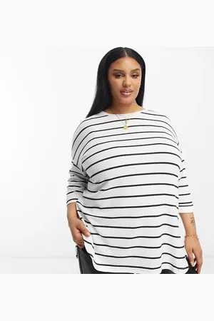 New Look New Look Curve 3/4 sleeve t-shirt in black and stripe