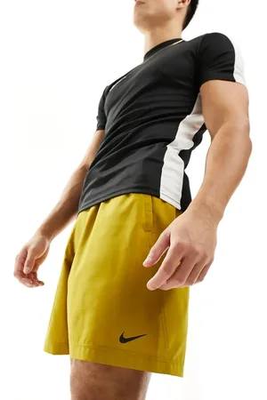 Nike Dri-FIT form 7in shorts in