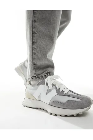 New Balance 327 trainers in