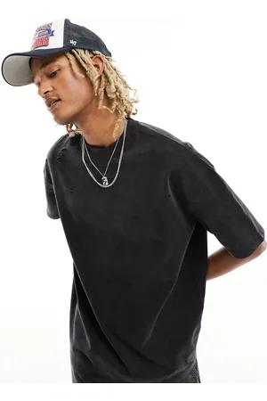 Pull&Bear Distressed t-shirt in black