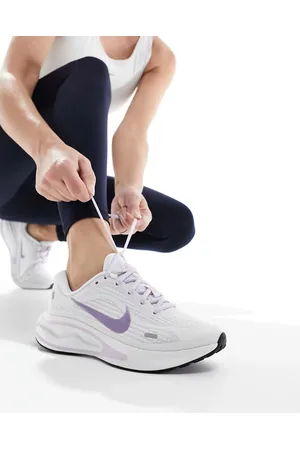 Nike Journey Run trainers in lilac and white