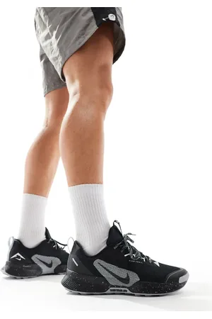 Nike Juniper Trail 3 trainers in
