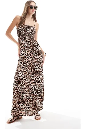 VERO MODA Smocked bust maxi dress in leopard print