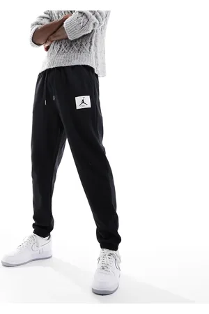 Jordan Flight Essentials fleece joggers in