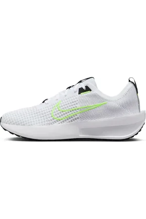 Nike Interact Run trainers in and grey