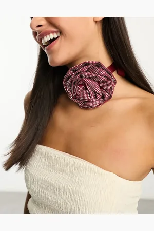 Kaiia Hot stud rose corsage in