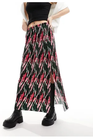Pieces® Plisse maxi skirt in graphic print