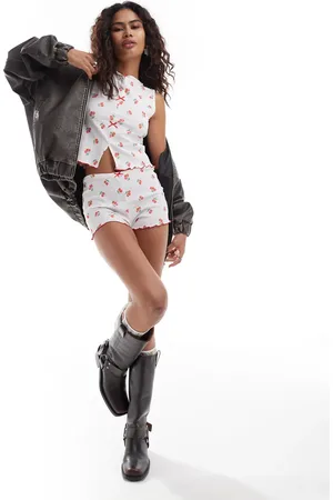 Reclaimed Bow detail hotpants in cherry print