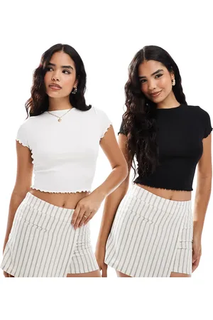 Miss Selfridge Short sleeve ribbed lettuce edge t-shirt 2 pack in black and white
