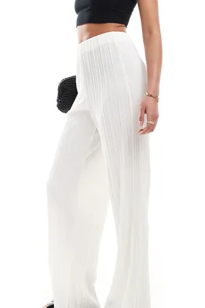 ONLY Loose fit plisse trouser in off