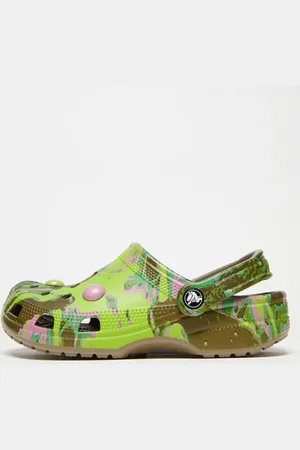 Crocs Unisex ASOS exclusive classic bubble marble clogs in khaki in khaki/