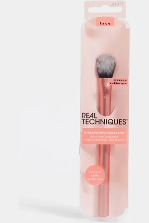 Real Techniques Brightening Concealer Brush