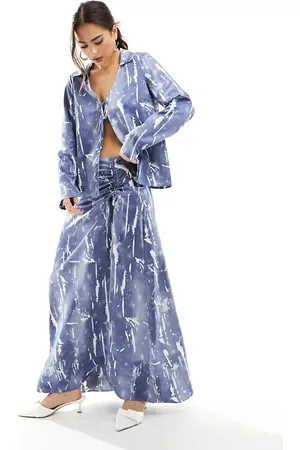 VERO MODA Satin ruched front maxi skirt co-ord in crinkle print