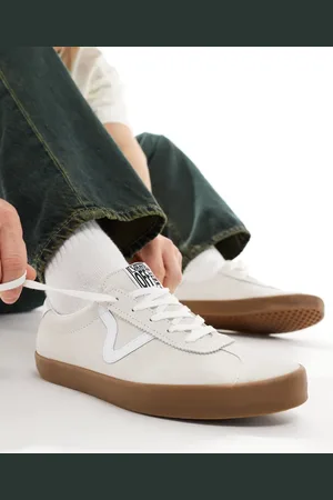 Vans Sport Low gum sole trainers in off